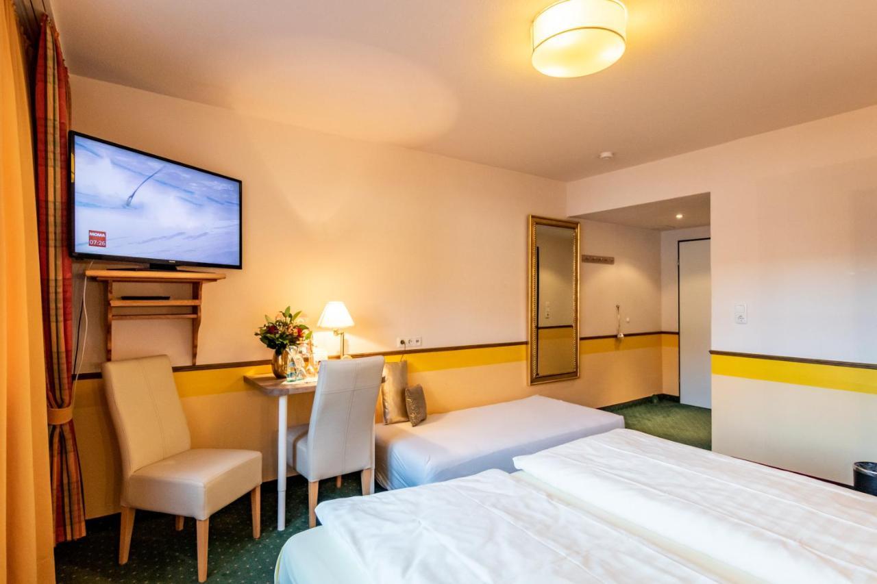 Hotel Goldflair Am Rathaus 코르바흐 외부 사진