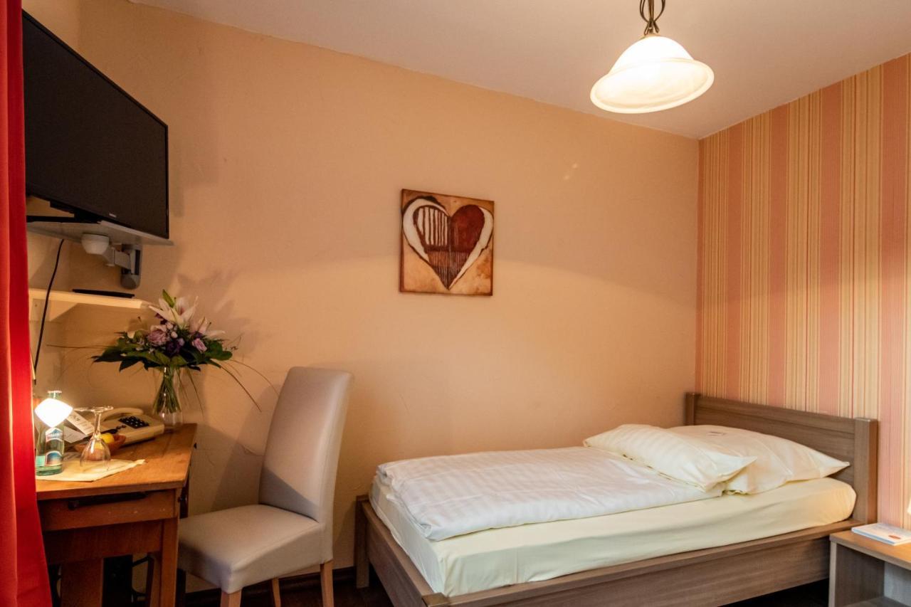 Hotel Goldflair Am Rathaus 코르바흐 외부 사진