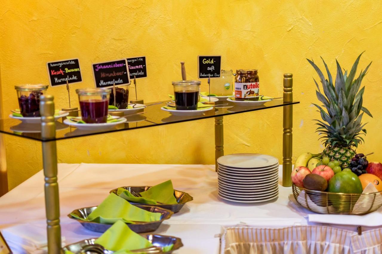 Hotel Goldflair Am Rathaus 코르바흐 외부 사진