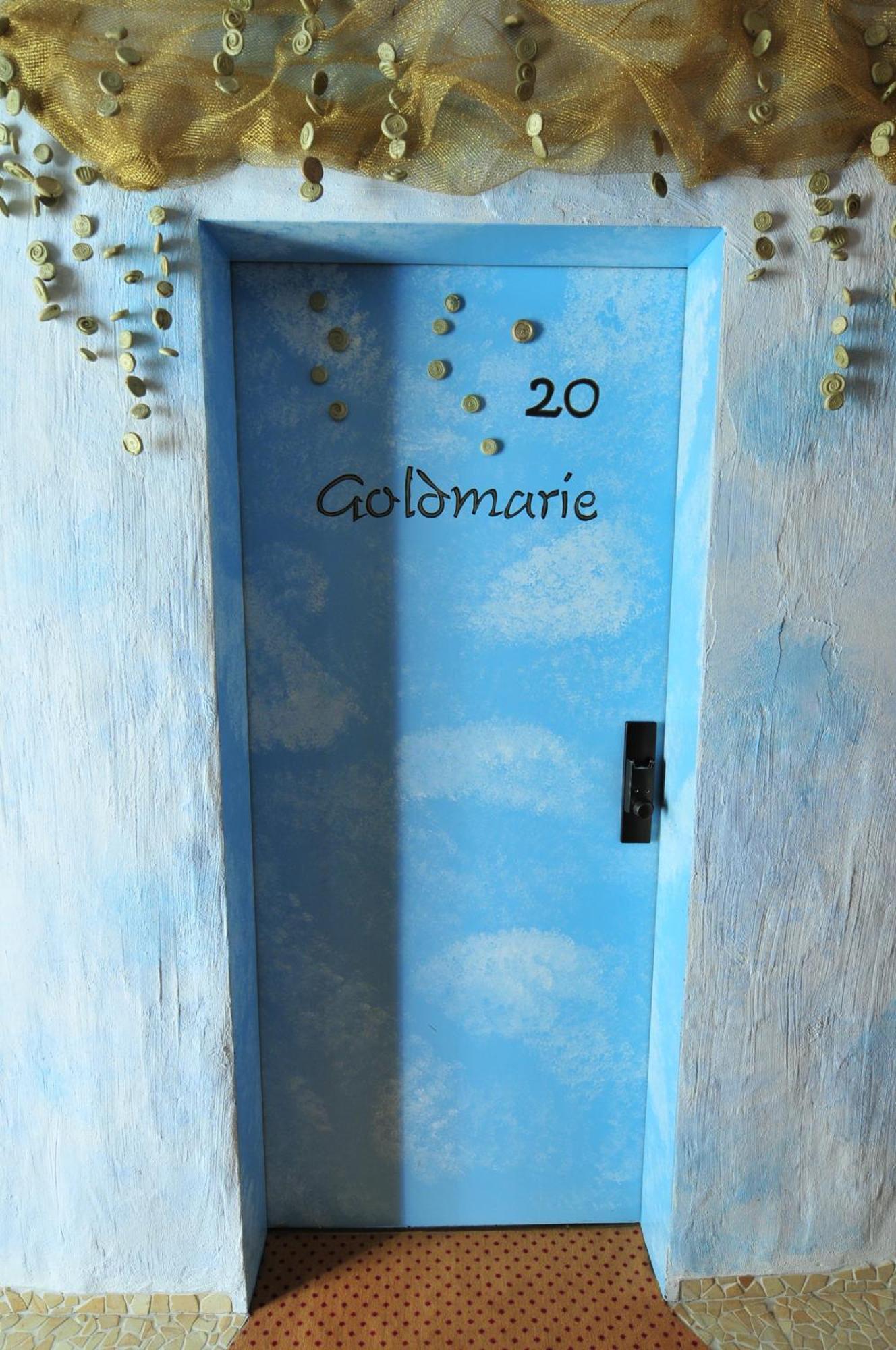 Hotel Goldflair Am Rathaus 코르바흐 외부 사진